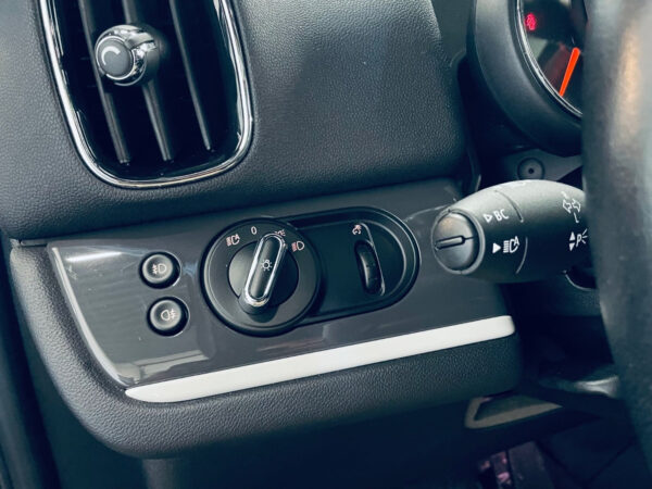 MINI COOPER Countryman – Image 18