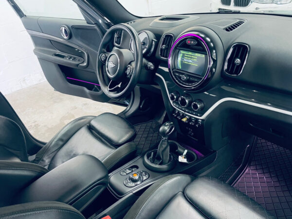 MINI COOPER Countryman – Image 23