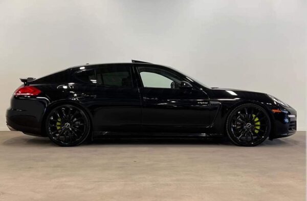 Porsche Panamera – Image 6