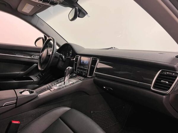 Porsche Panamera – Image 13