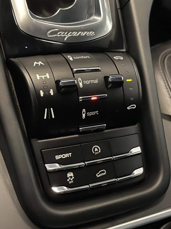 Porsche Cayenne – Image 19