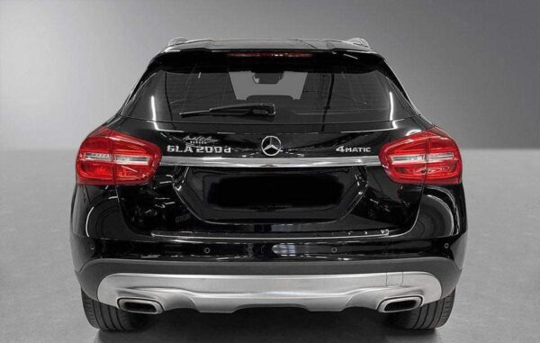 Mercedes-Benz GLA – Image 6