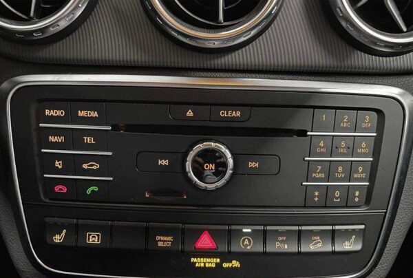 Mercedes-Benz GLA – Image 17