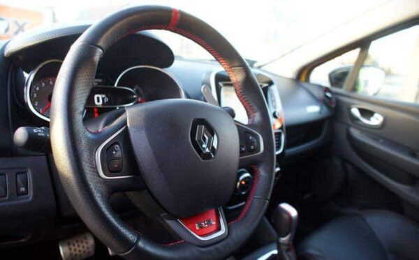 Renault Clio – Image 17