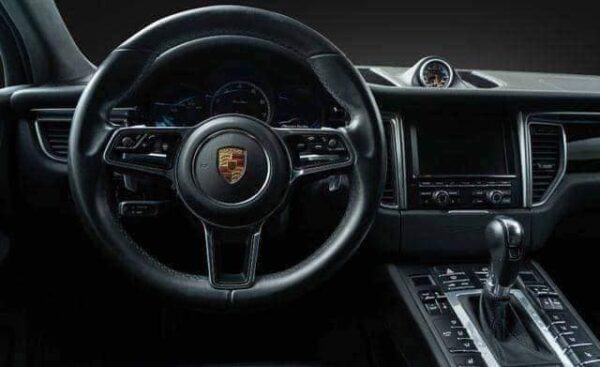 Porsche Macan – Image 9