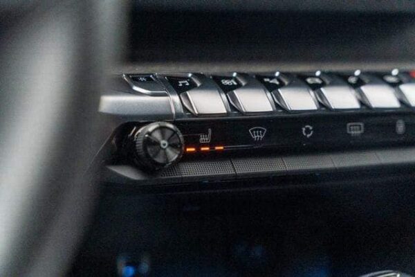 Peugeot 3008 GT 2,0 – Image 4