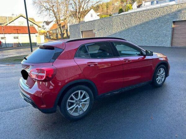 Mercedes-Benz GLA 200 – Image 5