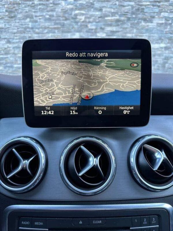 Mercedes-Benz GLA 200 – Image 26