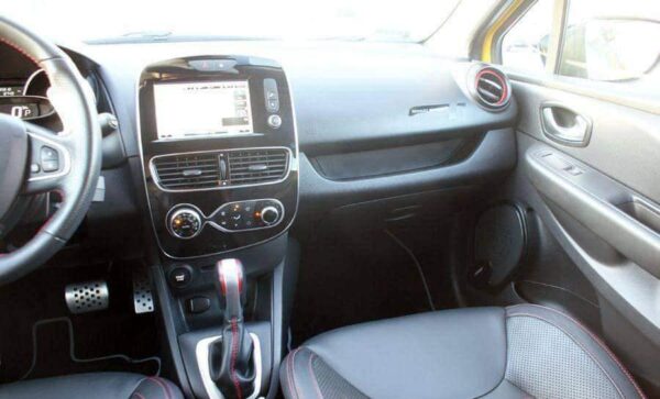 Renault Clio – Image 15