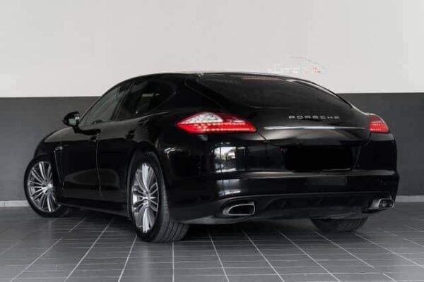 Porsche Panamera 4 – Image 3