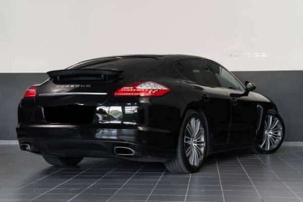 Porsche Panamera 4 – Image 32