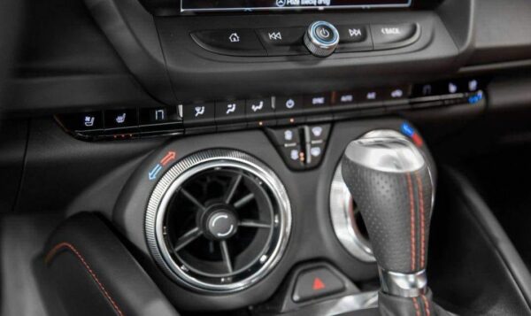 Chevrolet Camaro 6.2 – Image 11