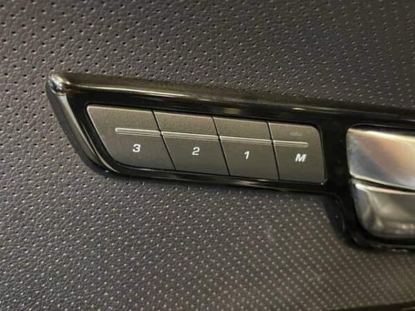 Land Rover Range Rover Evoque – Image 30