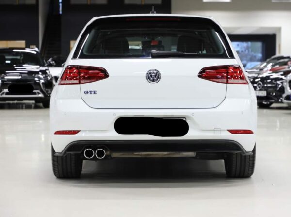 Volkswagen Golf – Image 4