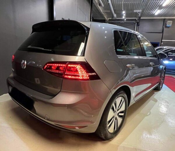 Volkswagen Golf – Image 6