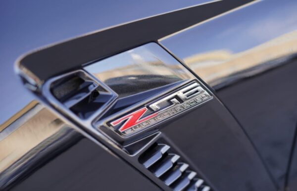 Chevrolet Corvette – Image 10