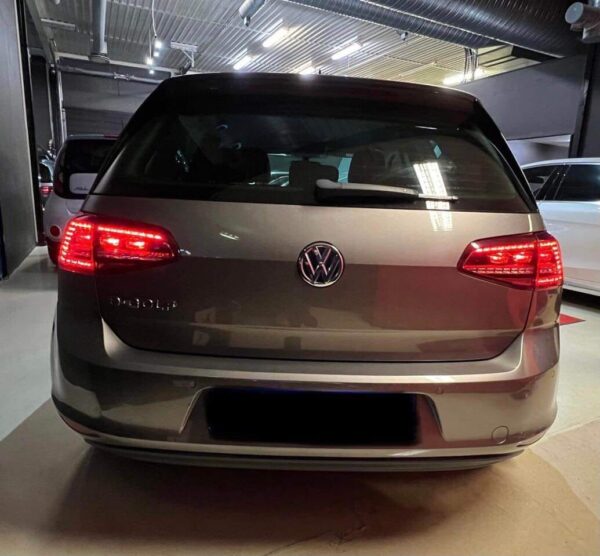 Volkswagen Golf – Image 7