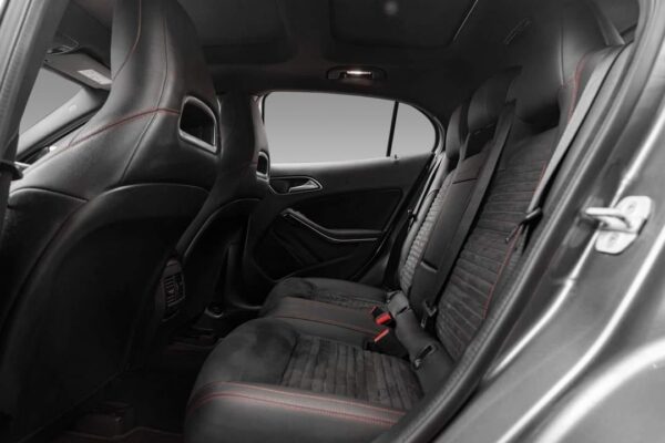 Mercedes-Benz GLA 200 – Image 25