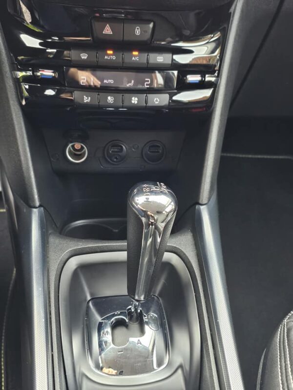Peugeot 2008 – Image 8