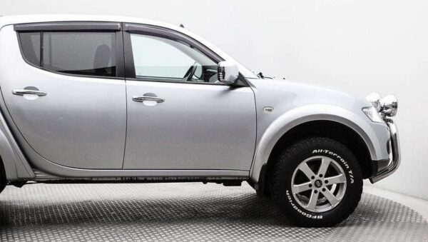Mitsubishi L200 – Image 21