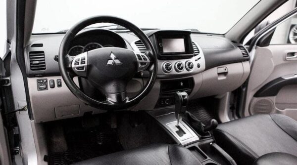 Mitsubishi L200 – Image 8
