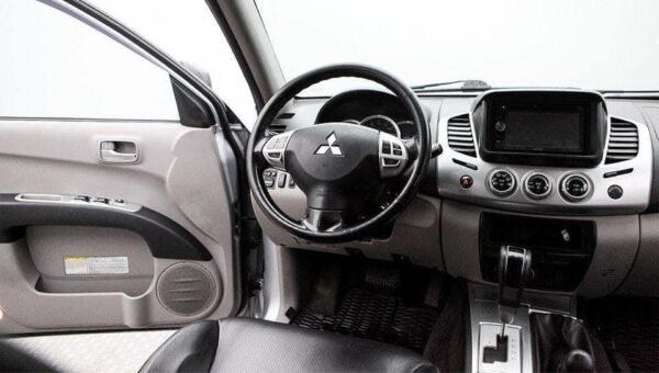 Mitsubishi L200 – Image 9