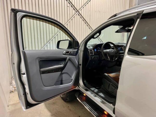 Ford Ranger 3.2 – Image 11