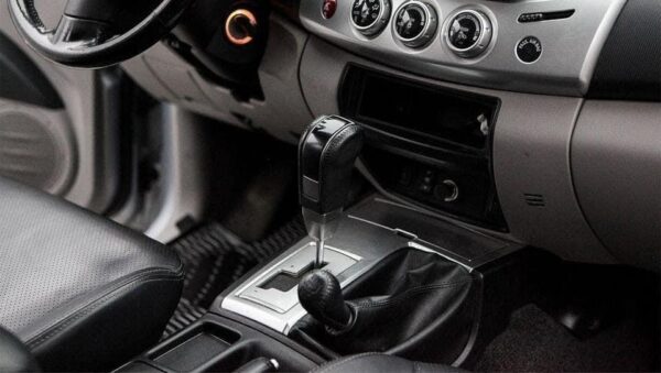 Mitsubishi L200 – Image 26