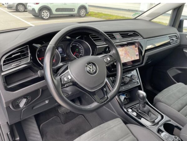 Volkswagen Touran 2.0 TDI – Image 14