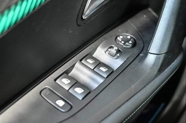 Peugeot 2008 – Image 13