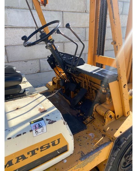 CHARIOT ÉLÉVATEUR DIESEL Komatsu FG35 – Image 9