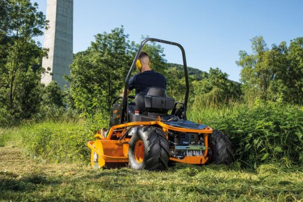 BROYEUR A FLEAUX AUTOPORTEE AS MOTOR YAK 1040 4WD XL – Image 6