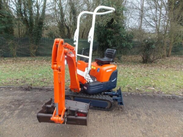 Kubota K008-3 Micro d’Occasion (2013) – Mini-Pelle 0,8T avec Moteur Neuf – 2 694 h – Image 13
