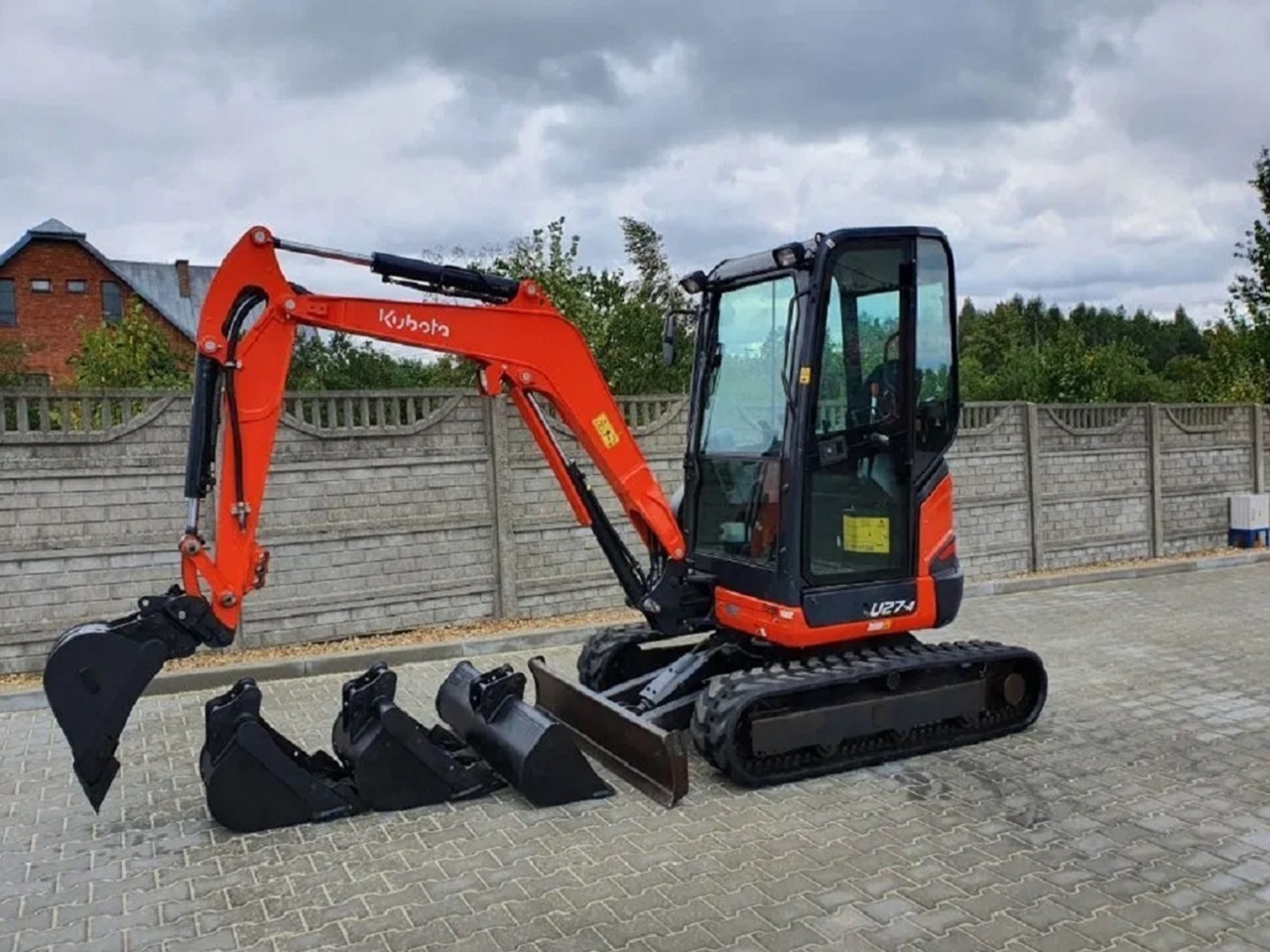 Kubota U27-4